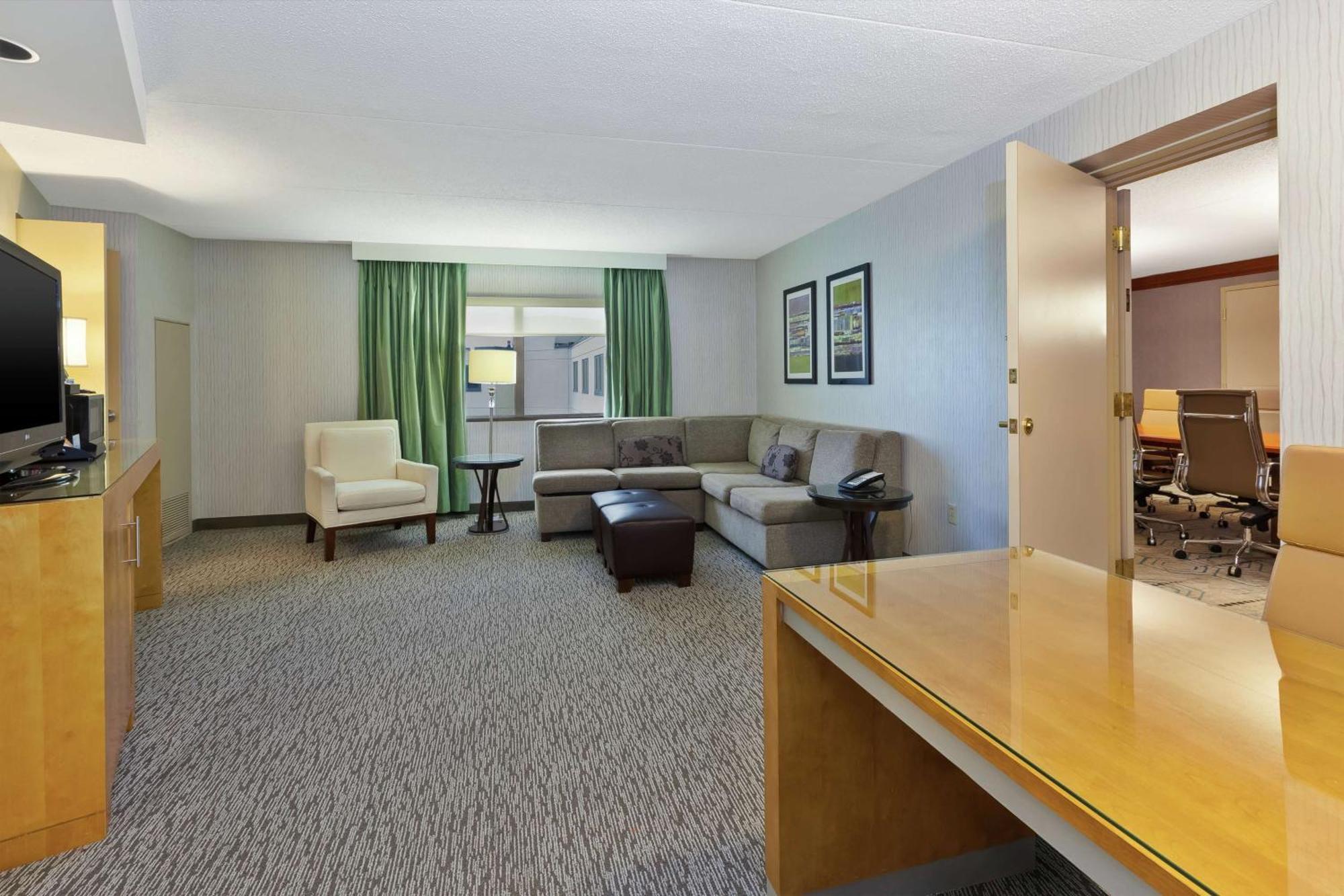 Hotel Auburn Hills Dış mekan fotoğraf